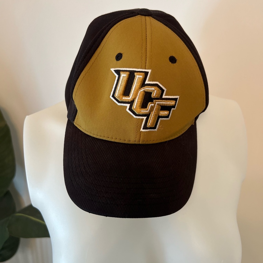 UCF snapback hat
